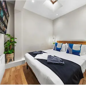 Apartment Modern In Southeast - Peckham, London