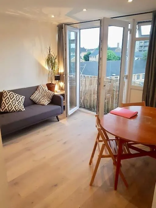 Contemporary 1 Bed In Peckham Apartment London