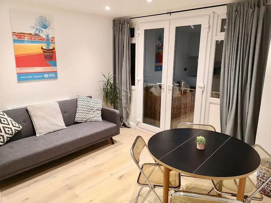 Contemporary 1 Bed In Peckham Apartment London